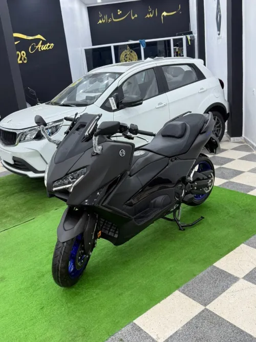 Yamaha Tmax 563 2025