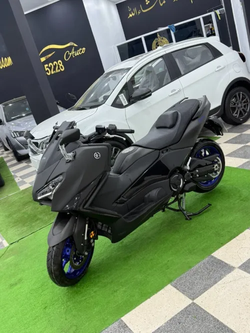 Yamaha Tmax 563 2025