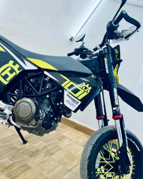 HUSQVARNA 701 SHIFTER PRO 2023