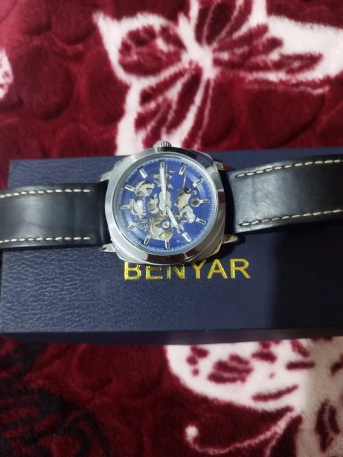 Montre Benyar squelette 