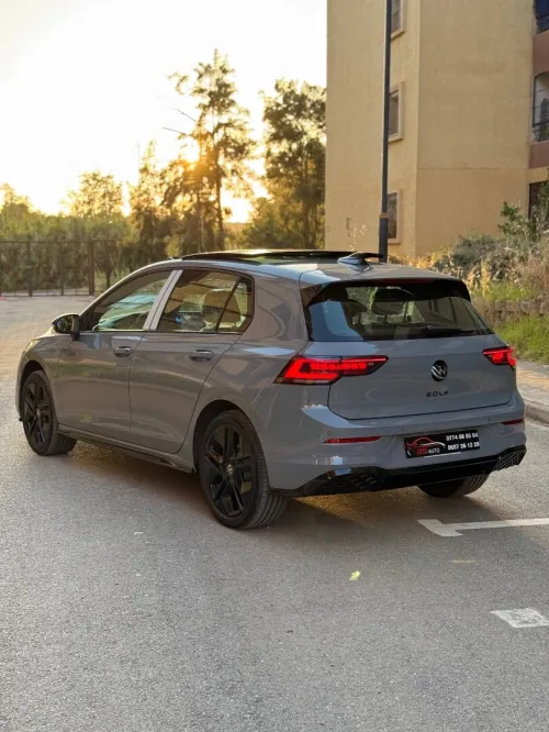 Volkswagen Golf 8 2025 Edition black Full options