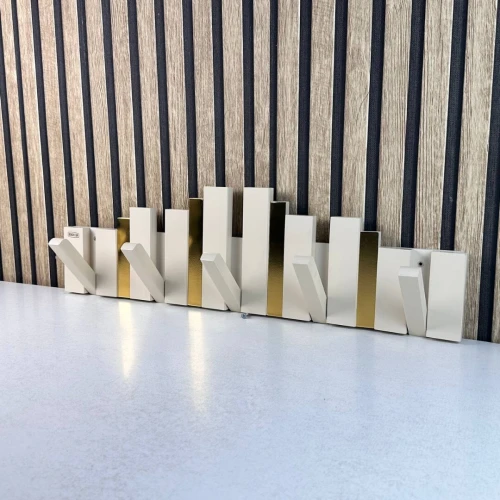 Porte-Manteau Mural Design Piano en Bois avec Touches Dorées - علاقة ملابس خشبية