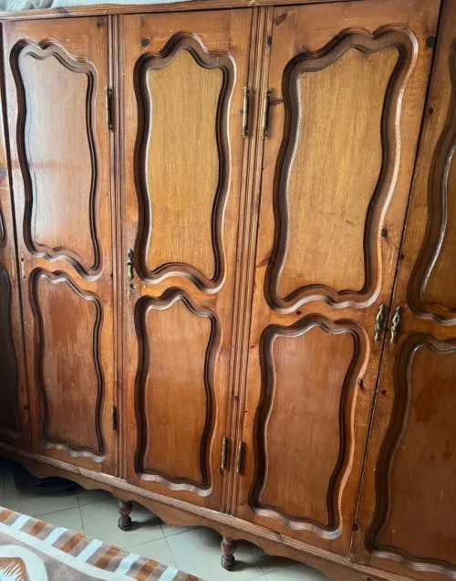 Deux armoires à vendre 