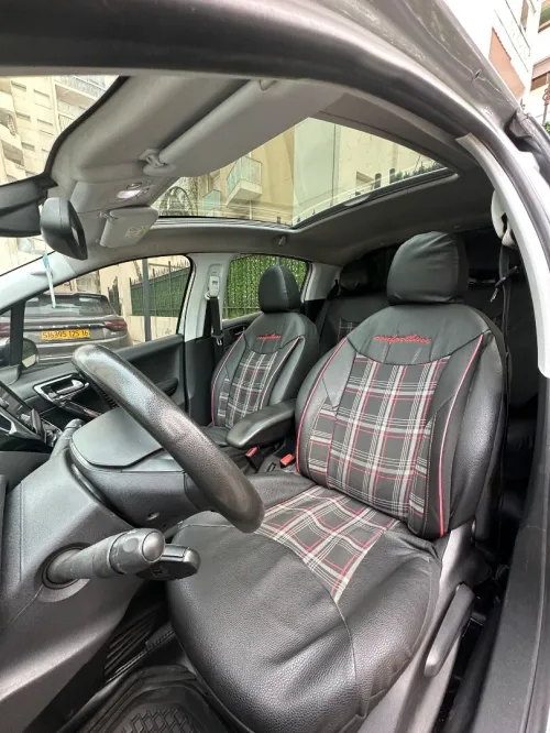 Peugeot 208 2018 Allure