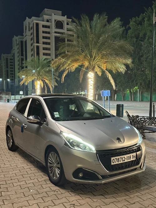 Peugeot 208 2018 Allure
