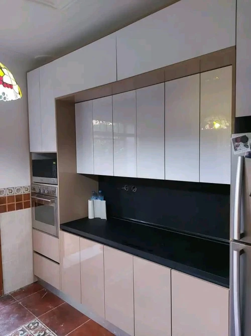Cuisine équipée moderne 