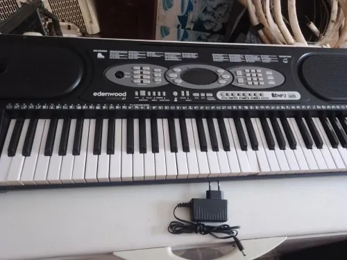 Piano edenwood kyboard61
