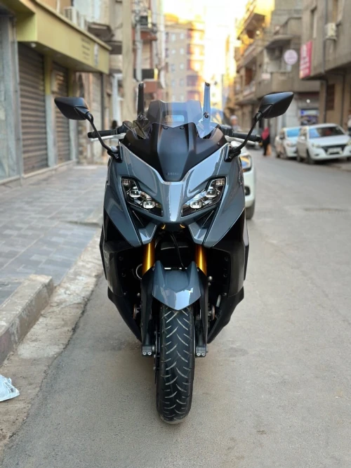 Yamaha Tmax 2022
