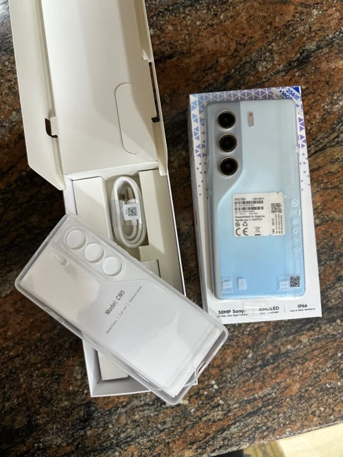 TECNO CAMON 40