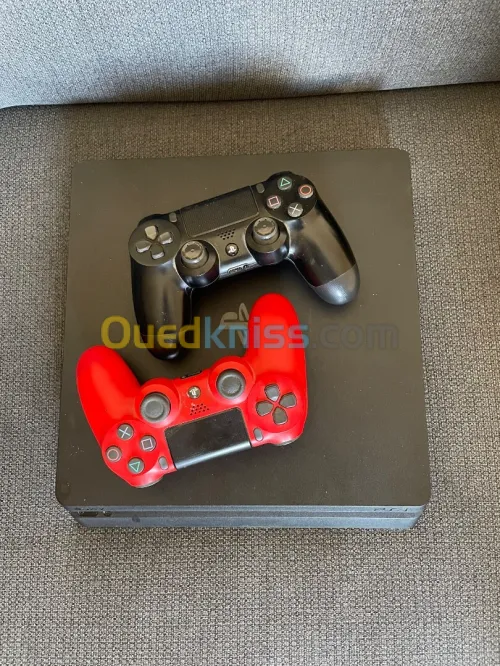 PS4 SLIM 