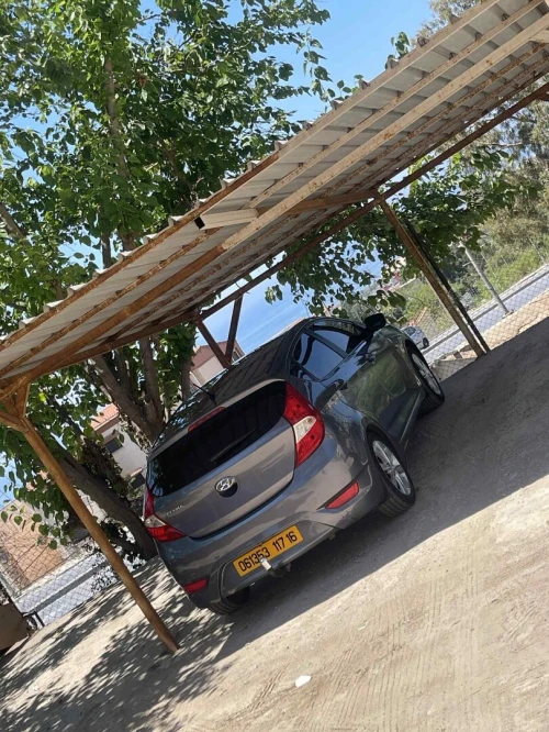 Hyundai Accent RB  4 portes 2017 Accent RB  4 portes