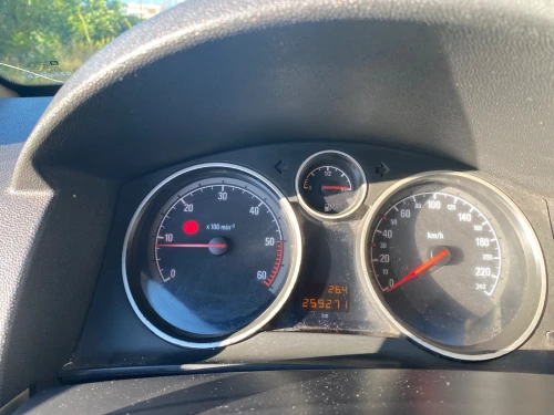 Opel Astra 2010 