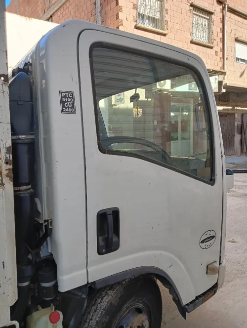 Isuzu NMR 71 2013