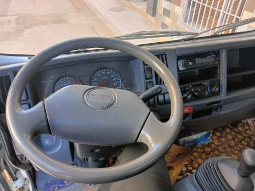 Isuzu NMR 71 2013