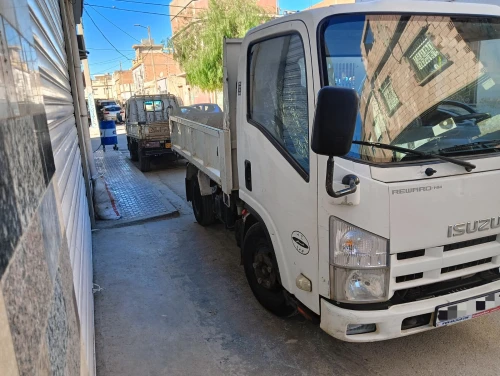 Isuzu NMR 71 2013