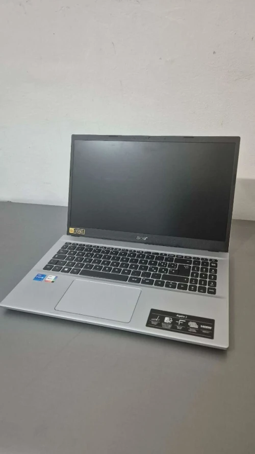 ACER ASPIRE 3 INTLE i5-1235U 1.30 GHz 16g ddr4 512 ssd nvme 15.6"