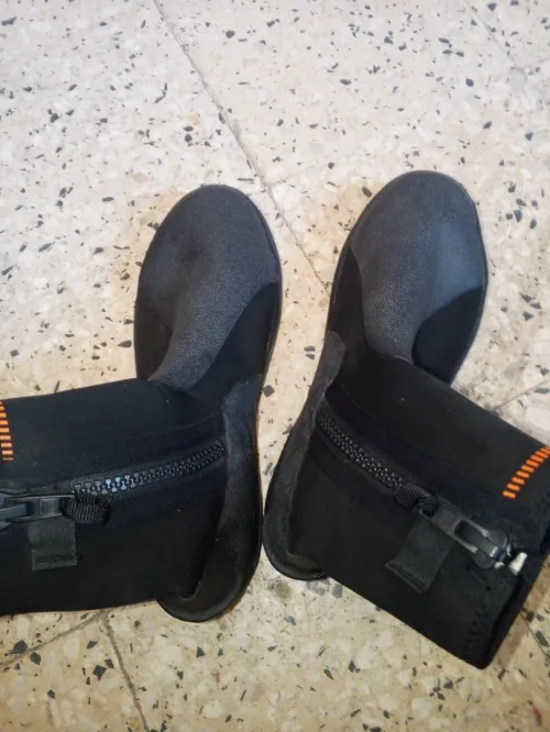 Très belle chaussures de plage et de plange venue d'Angleterre neuf