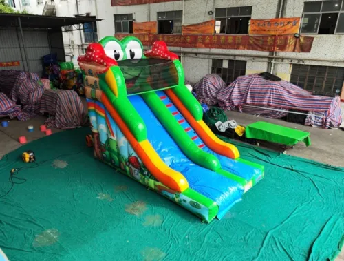Toboggan gonflable, bumper Ball & trampoline