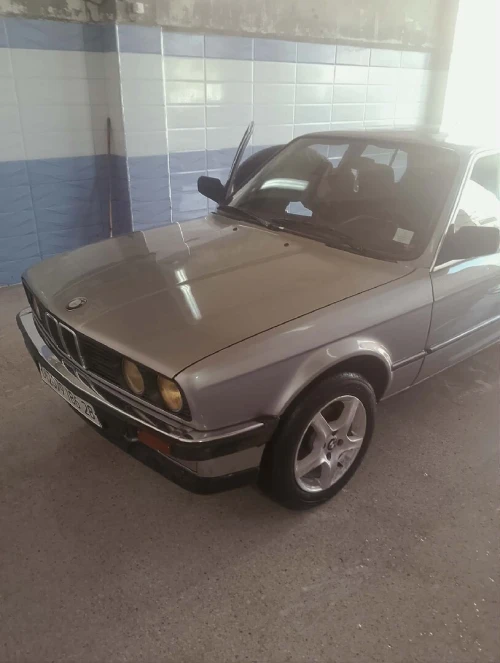 BMW E30 1986 316