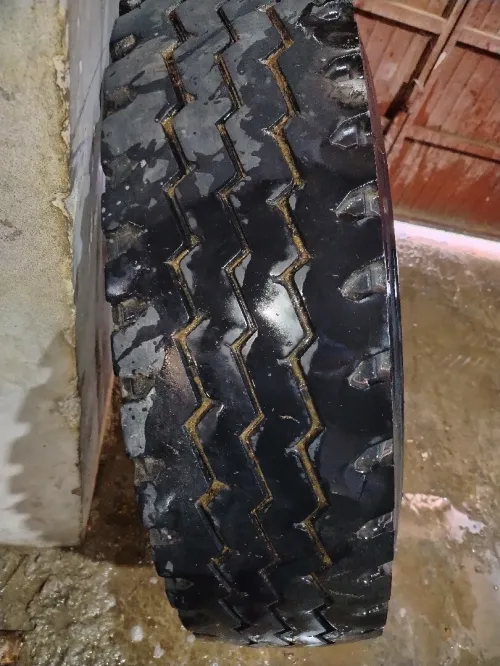 Pneu 1000R 20