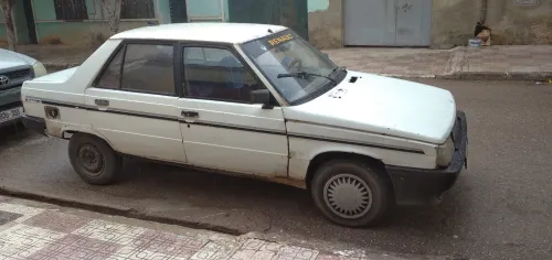Renault 9 1982 9