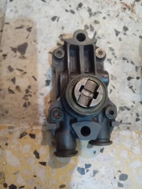 Piece moteur 4cdi mercides  c220