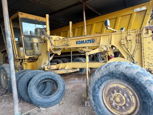 Komatsu Niveleuse Gd611 1991
