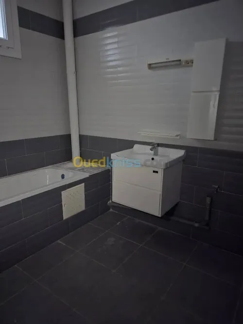 Location Appartement F4 Annaba Annaba