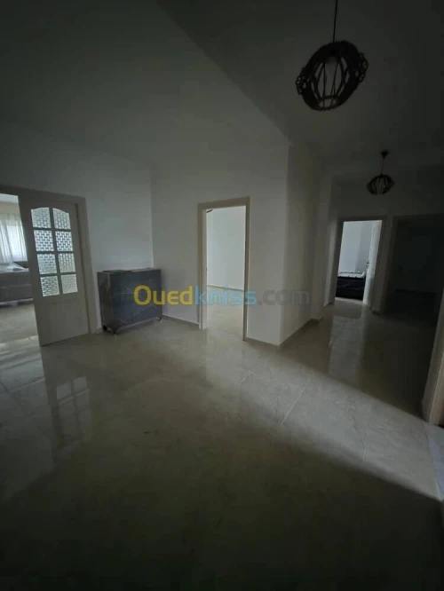 Location Appartement F4 Annaba Annaba