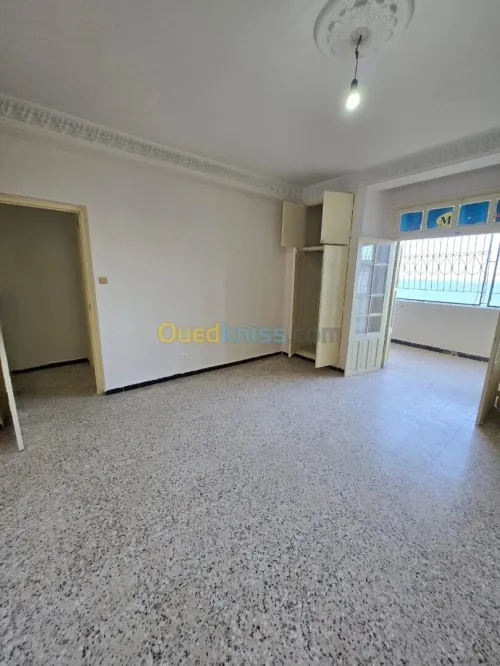 Location Appartement F4 Annaba Annaba