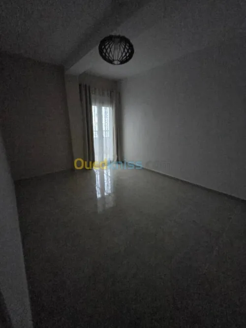Location Appartement F4 Annaba Annaba