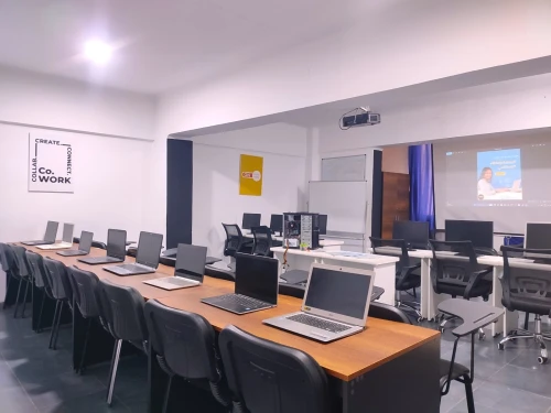 Salle de formation & réunion - قاعة تدريب