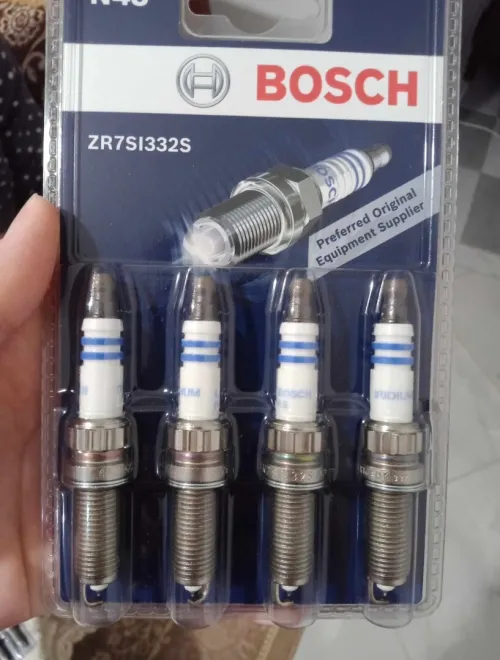 Bougie d'allumage moteur 1.6 thp bosh
