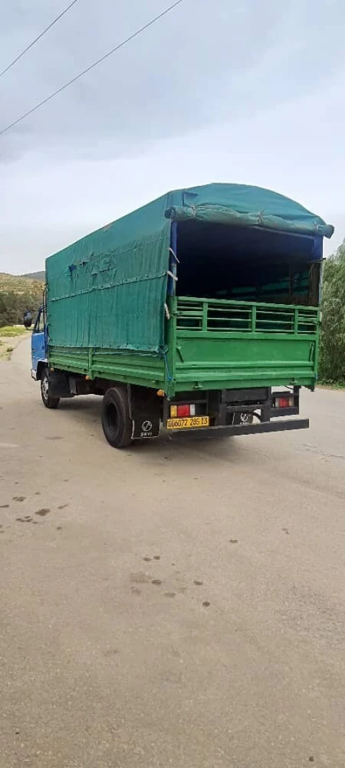 Isuzu NPR 1985