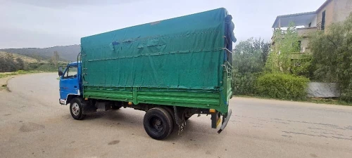 Isuzu NPR 1985