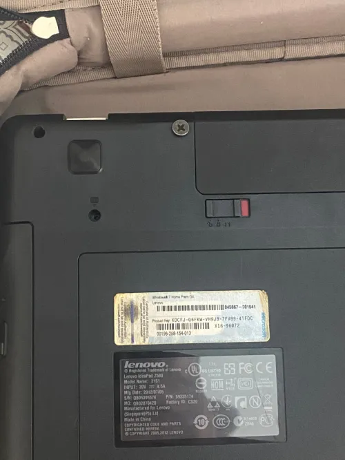 PC portable LENOVO IDEA PAD Z580