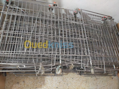 سلة ملابس 