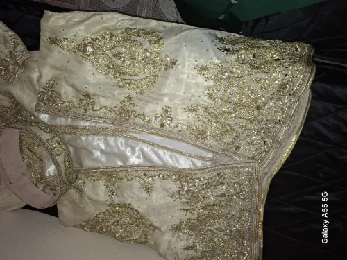 Caftan sari