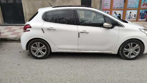 Peugeot 208 2015 208