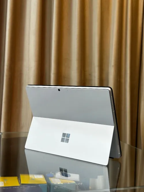 SURFACE PRO 8 i5-1135G7 8GB 256GB ÉCRAN 12" 2k TACTILE DÉTACHABLE