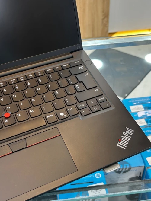 LENOVO THINKPAD E14 ULTRA 5 32GB  512GB SSD Écran 14" FHD