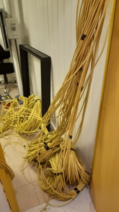 INSTALLATION ET LA MAINTENANCE DE SOLUTIONS COMPLÈTES EN RÉSEAUX INFORMATIQUES