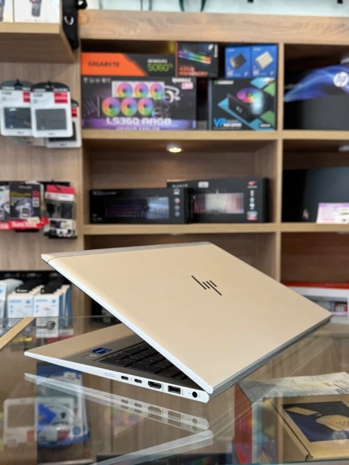 HP ELITEBOOK 850 G8 i5-1135G7 8GB 256GB ÉCRAN 15" FHD