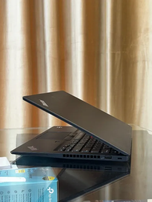 Lenovo THINKPAD T495s RYZEN 5 3500 8GB 256GB ÉCRAN 14"FHD