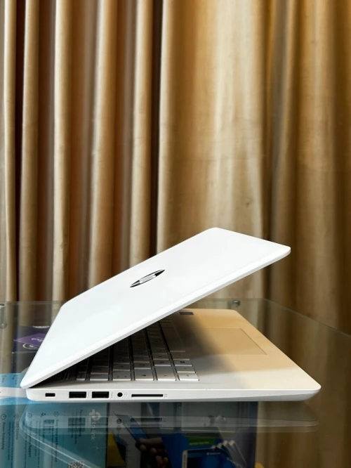 HP LAPTOP 14 PENTIUM N3710 4GB 256GB ÉCRAN 14"HD