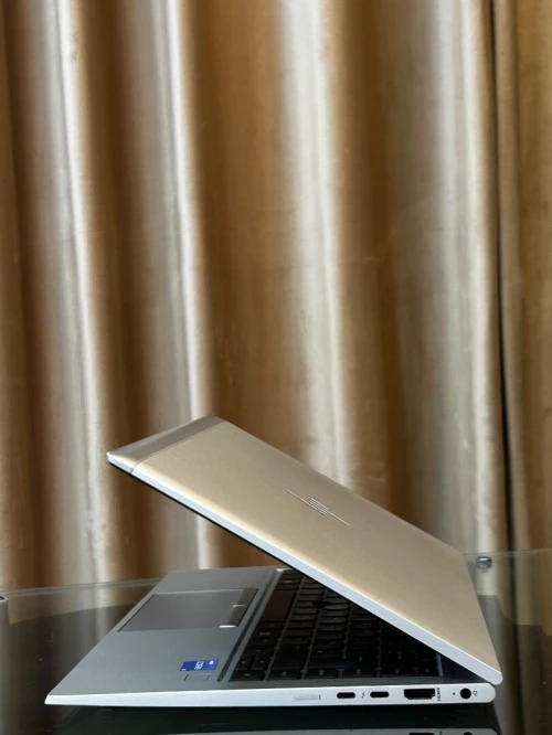 HP ELITEBOOK 840 G8 i5-1135G7 8GB 256GB ÉCRAN 14"FHD 