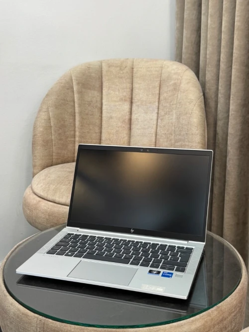 HP ELITEBOOK 830 G8 i5-1135G7 8GB 256GB SSD ECRAN 13" FHD