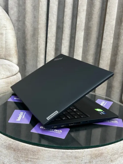 LENOVO THINKPAD T14s i5-1345U 16GB 256GB ÉCRAN 14"FHD TACTILE