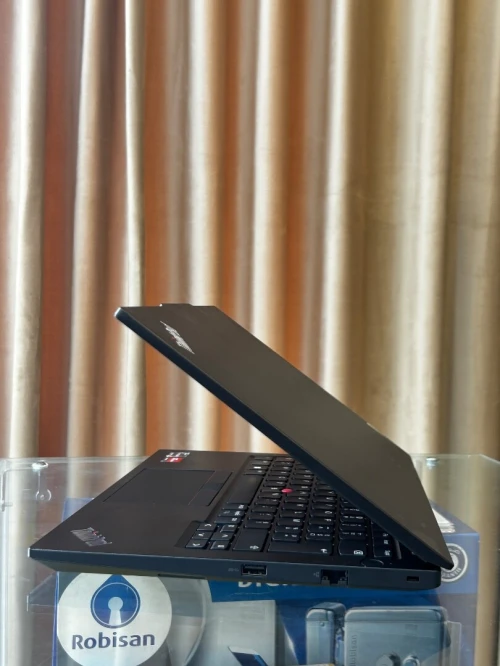 THINKPAD E14 RYZEN 5-7530U 16GB 512GB ÉCRAN 14"FHD