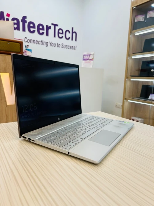 HP PAVILION 15 I7-8560U NVIDIA MX150 8G/256G SSD+500GHDD 15''FHD 